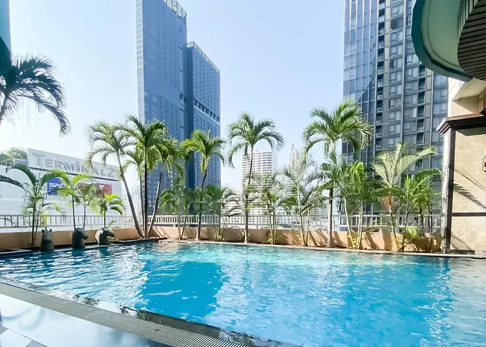 Luxury Modern 2br 145 Sqm - Bts Asok - Ultra Fast Wifi
