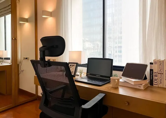 Luxury Modern 2br 145 Sqm - Bts Asok - Ultra Fast Wifi *